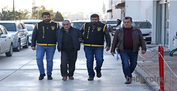 EŞİNİ ÖLDÜRDÜ BERBERDE YAKALANDI