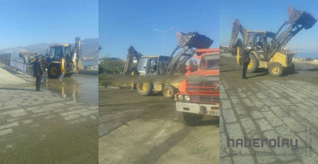 FIRTINA SONRASI SAHİLDE TEMİZLİK ÇALIŞMASI