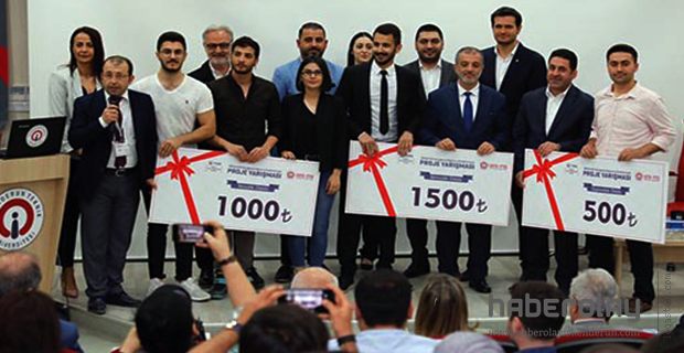 Genç Tasarımcılara Ödül...