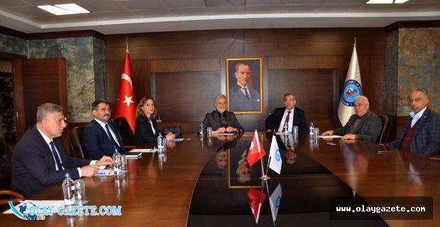HATAY VERGİ DAİRESİ BAŞKANI MÜSEVİTOĞLU VE VERGİ DAİRESİ MÜDÜRLERİNDEN İTSO’YA ZİYARET