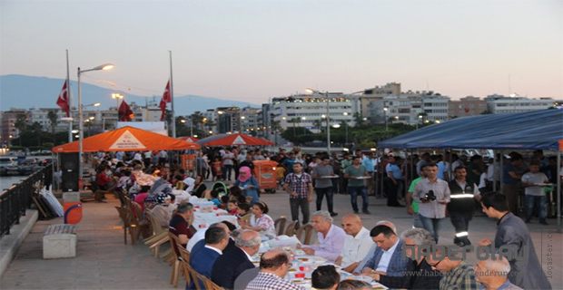 İskelede İftar Sofrası