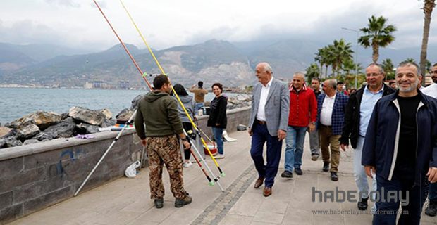 İskenderun Sahilinde Olta Balıkçılığı yarışması 