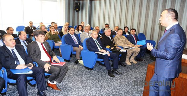 KAMU HİZMETLERİNİN İŞLEYİŞİ VE KANUNLARIN TATBİKİ 