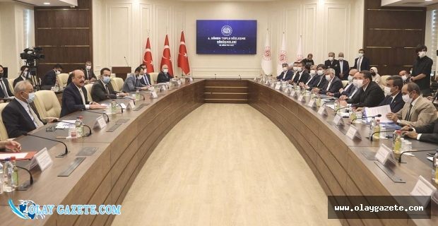 MEMURLARIN VE EMEKLİLERİNİN İKİ YILLIK ZAM ORANI BELLİ OLUYOR