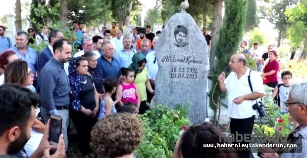 Mezarı başında anıldı