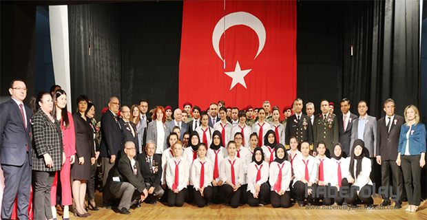 MİLLİ ŞAİRİMİZE VEFA...