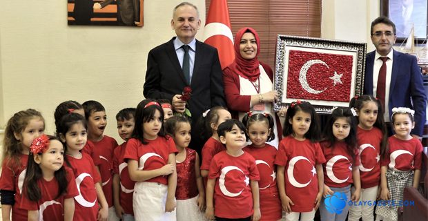 MİNİK ELLERİN, BÜYÜK YETENEĞİ