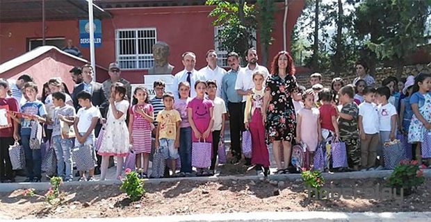 ÖĞRENCİLERE KARNE HEDİYESİ