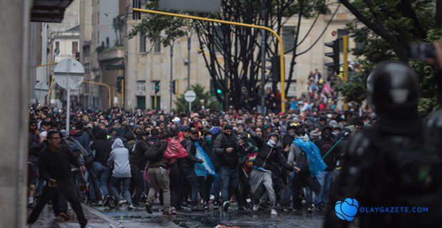 PROTESTOLAR KOLOMBİYA’YA SIÇRADI