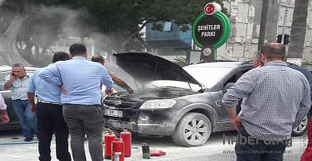 Seyir halindeki otomobil alev aldı…