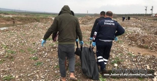 Sınırda 3 ceset bulundu