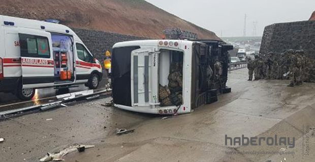 Şırnak'ta askeri araç devrildi: 1 şehit